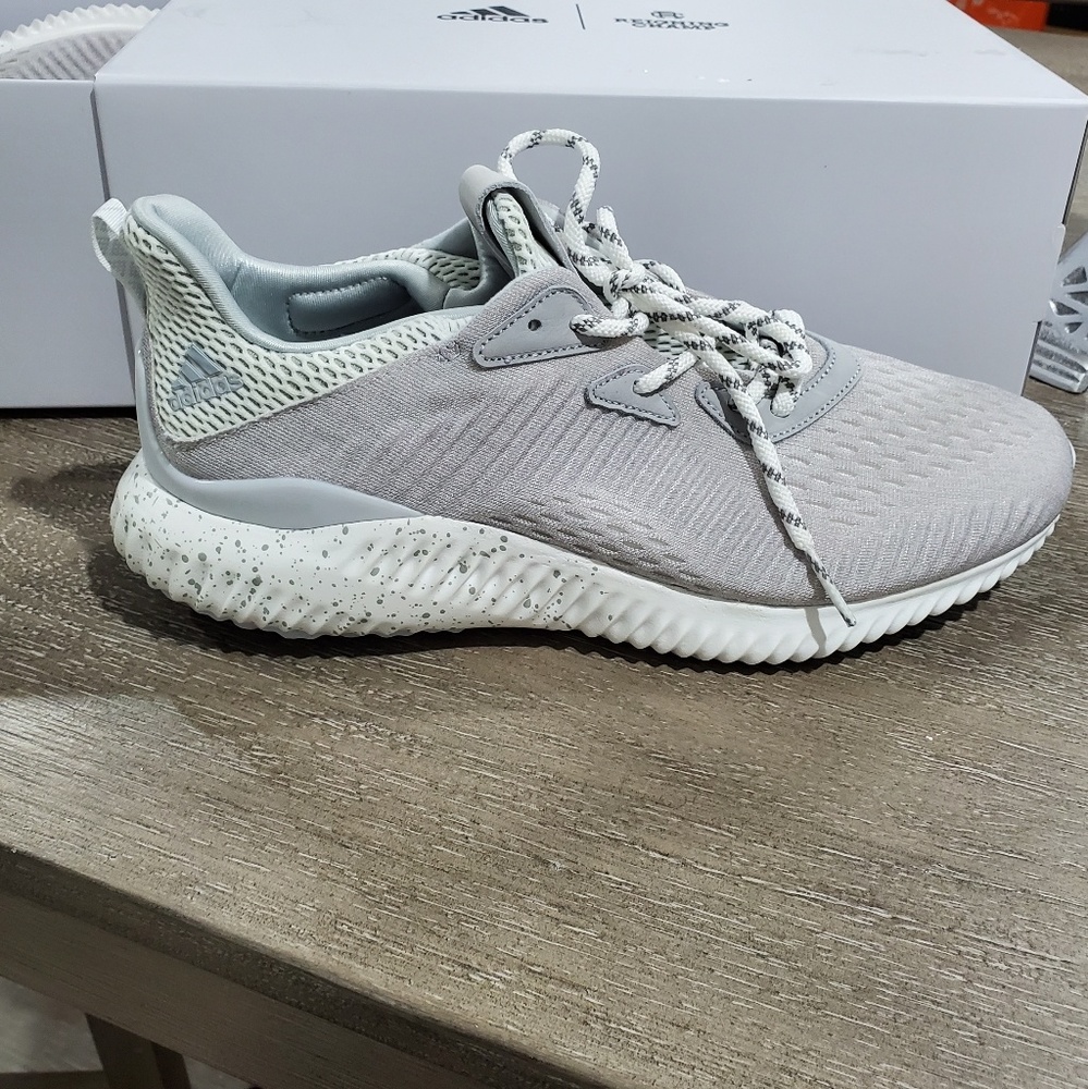 Alpha Bounce Reigning
